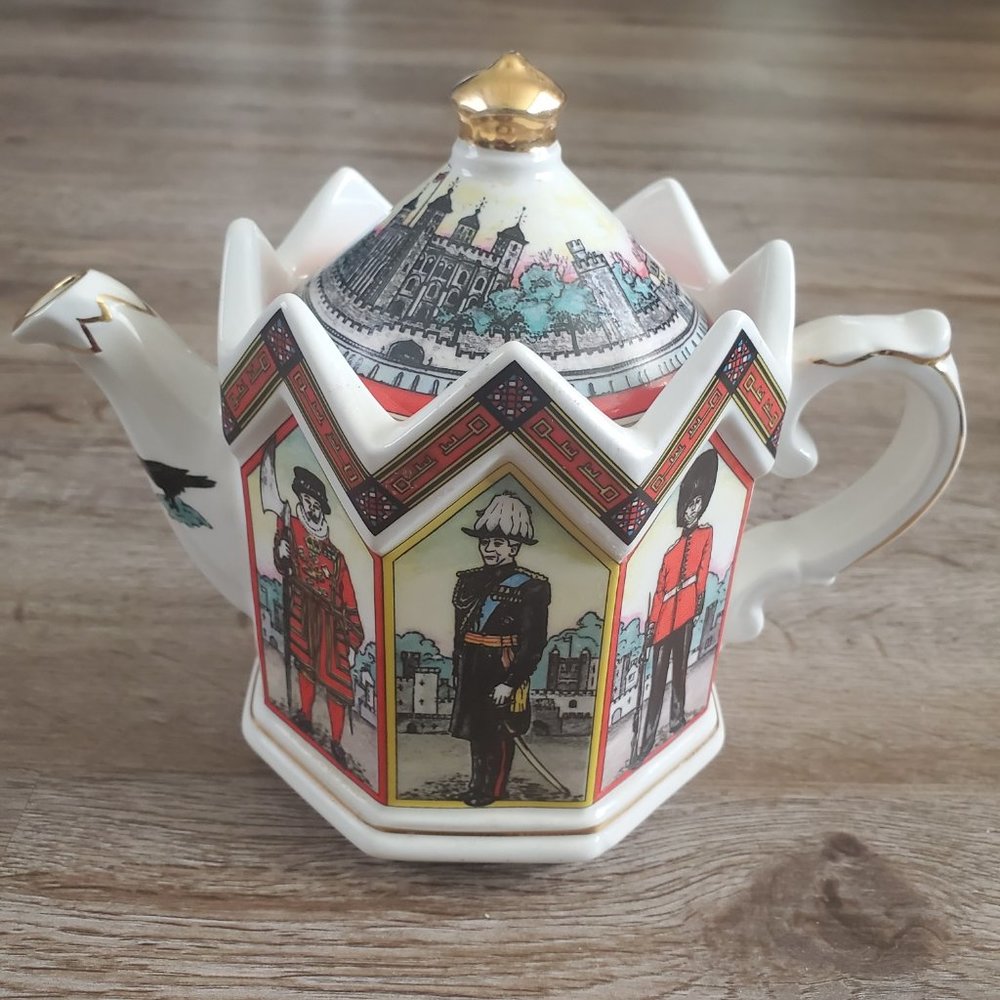 Vintage 80s James Sadler Tower of London Teapot Personnel of the Tower